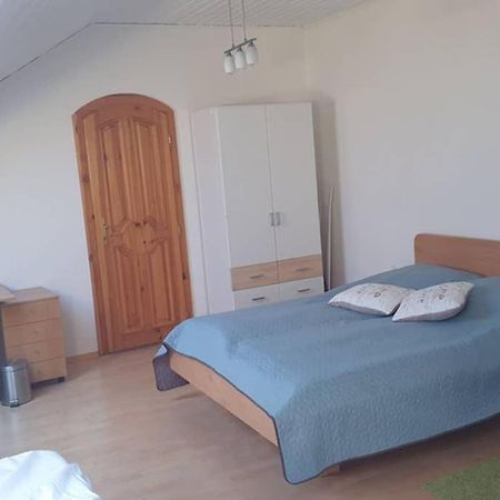 Utulny Apartman Kmetova Kosice Exterior photo