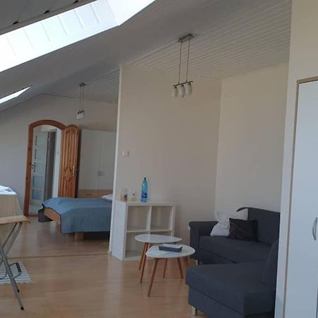 Utulny Apartman Kmetova Kosice Exterior photo