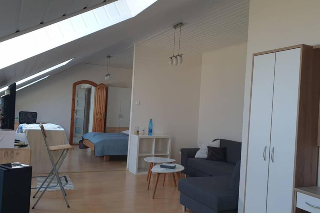 Utulny Apartman Kmetova Kosice Exterior photo